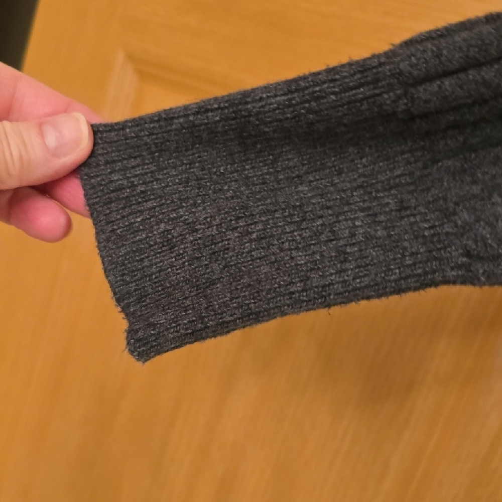 LOFT Dark Gray V-Neck Sweater - Picture 5 of 8